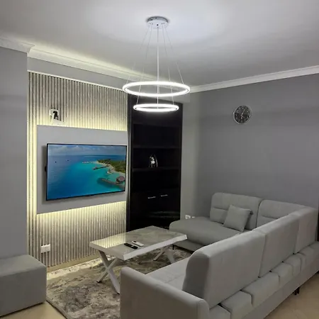 Cozy Kodra E Diellit Modern 2br Appartement
